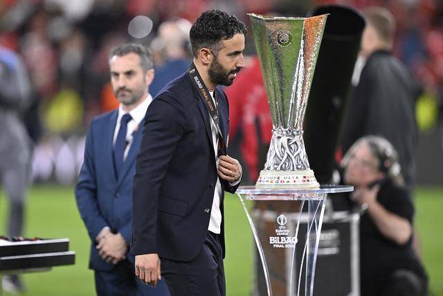 曼联惨败，欧冠梦想变成泡影！